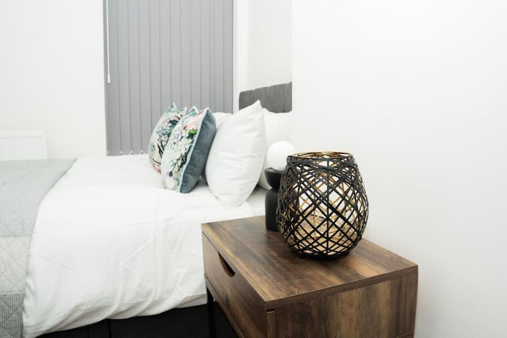 Stylish Home In York - Free Wifi & Parking - Close To Racecourse & City Centre Exterior photo